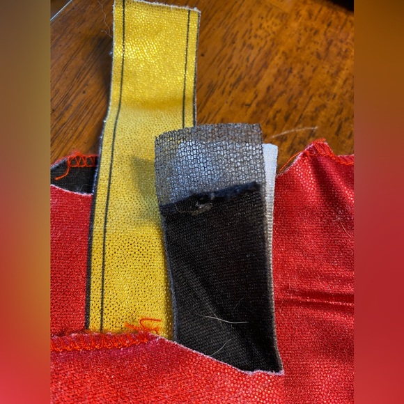 Rubies Wonder woman costume. Youth medium. - Picture 16 of 16